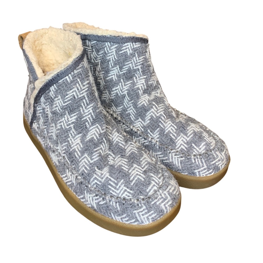 Sanuk Women Cozy Knit Bootie Slippers Gray White Zigzag Pattern Fleece Lined 7.5